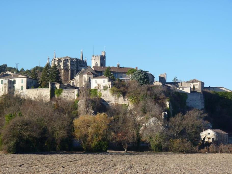 Maison Familiale Du Clos Saint Roch Villa Viviers Exterior photo