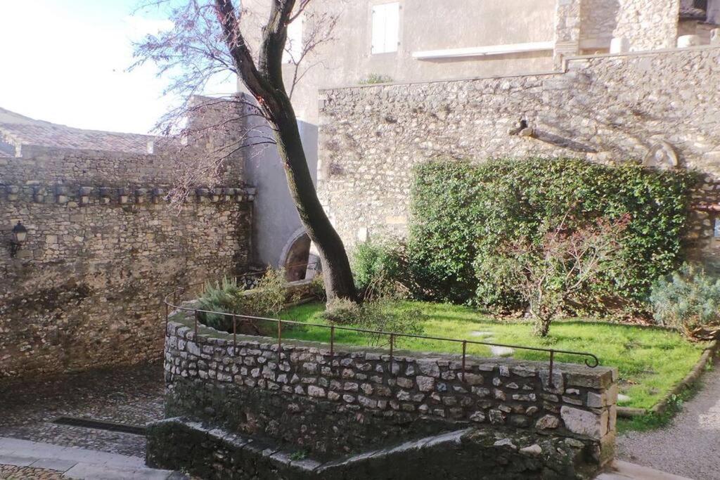 Maison Familiale Du Clos Saint Roch Villa Viviers Exterior photo