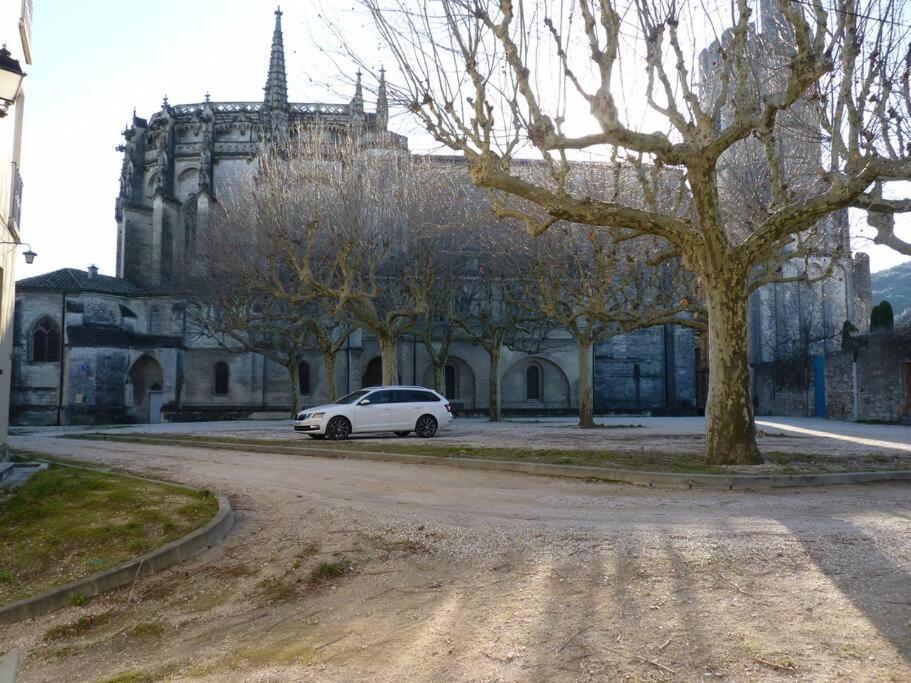 Maison Familiale Du Clos Saint Roch Villa Viviers Exterior photo